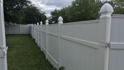 Residential fence pressure washing after picture 